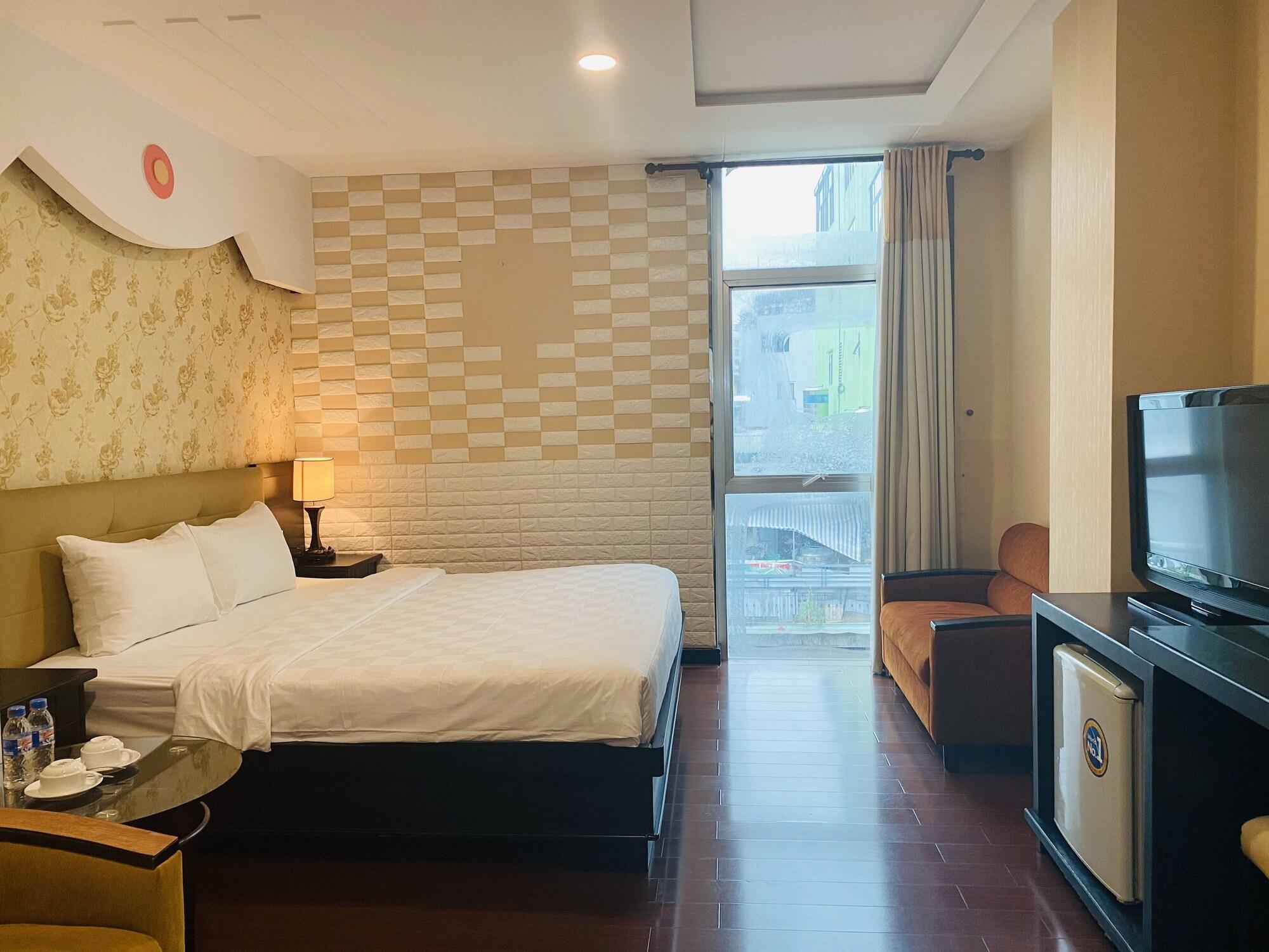 Metro Points Hcm Hotel- Bến Thành Market 3*