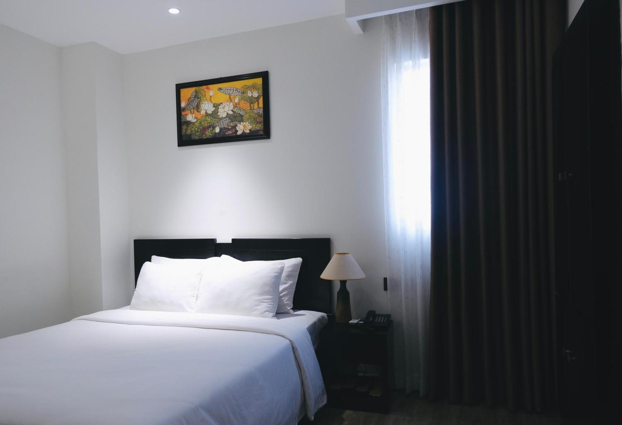 Metro Points Hcm Hotel- Bến Thành Market 3*